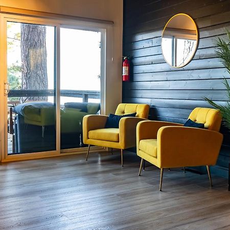 Updated Mountain Cabin Retreat With 180 Views Off Deck And Balcony Running Springs Eksteriør bilde